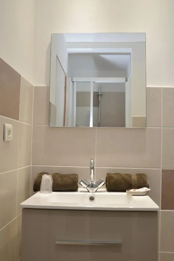 Hotel Le Terminus Le Lavandou 2*,