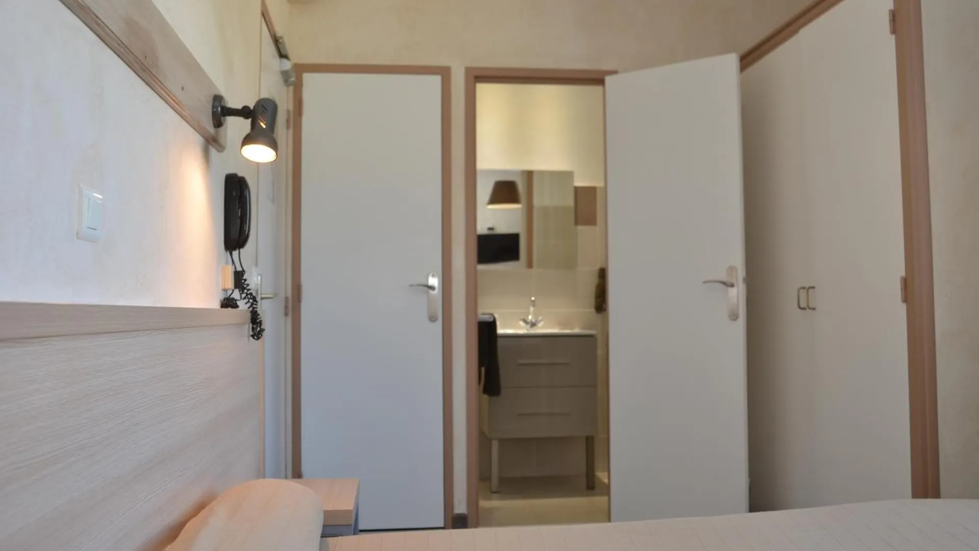 Hotel Le Terminus Le Lavandou 2*,  Frankrike