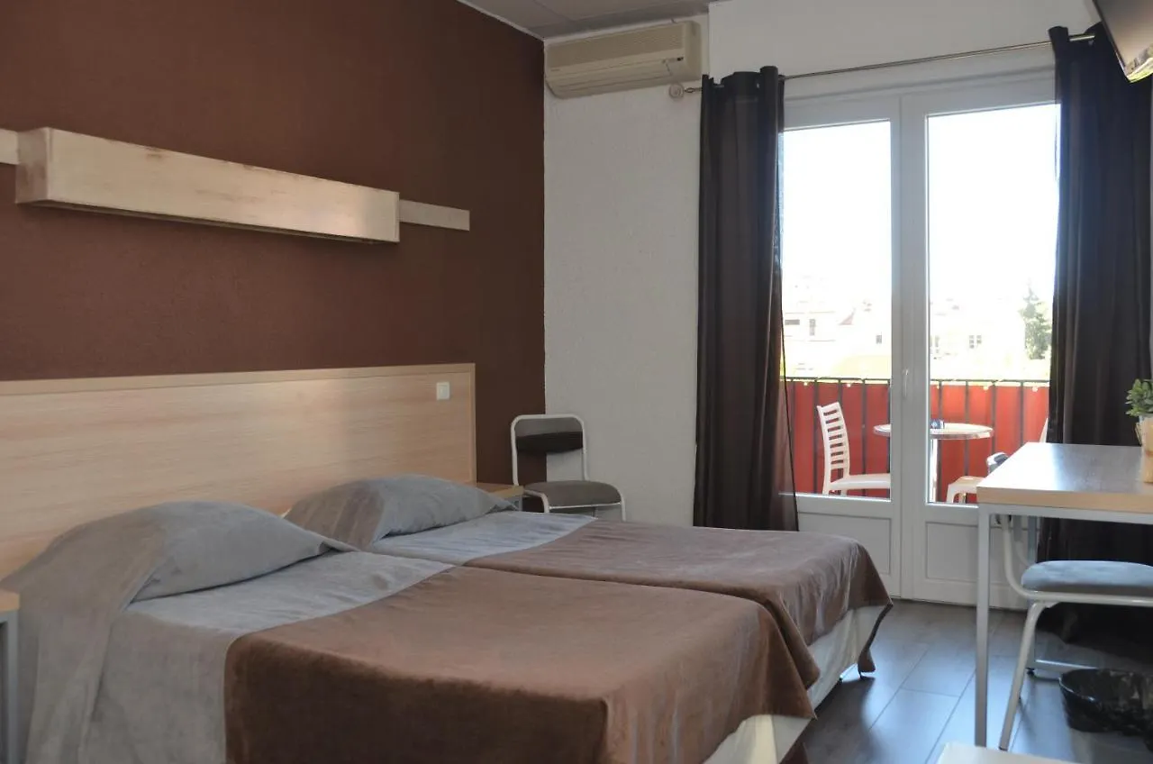 Hotel Le Terminus Le Lavandou 2*,  Frankreich